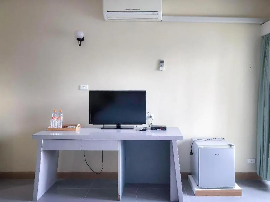 J Two S Pratunam Hotel