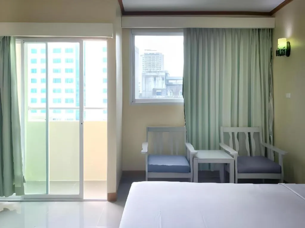 Bed in J Two S Pratunam Hotel