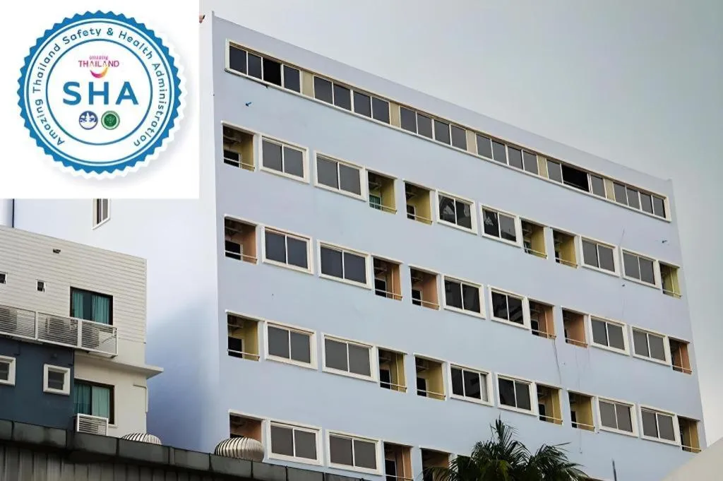 J Two S Pratunam Hotel