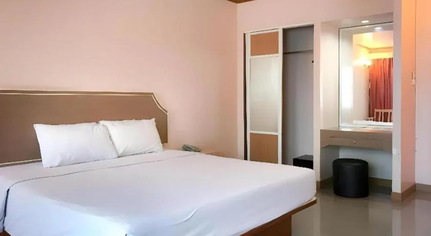 Bed in J Two S Pratunam Hotel