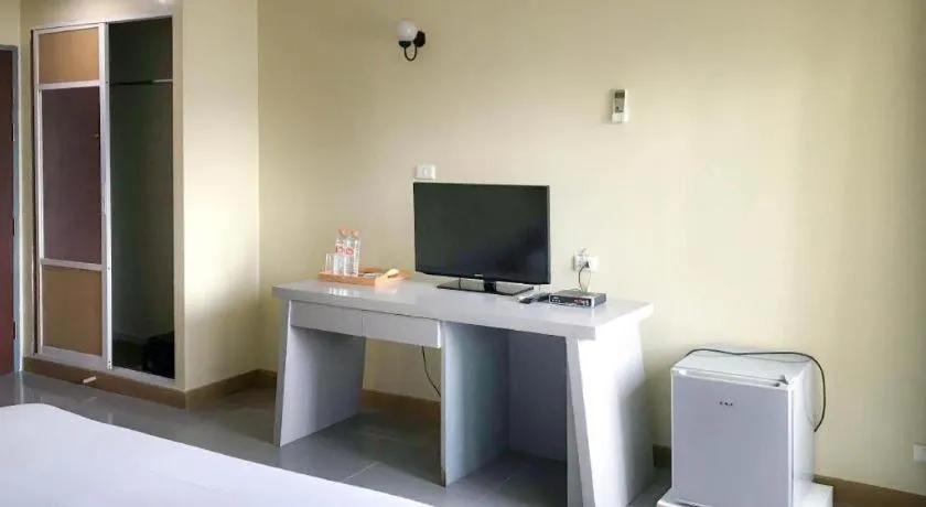 J Two S Pratunam Hotel