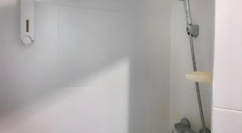 J Two S Pratunam Hotel