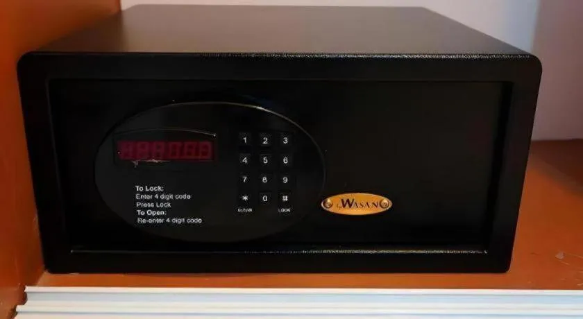 J Two S Pratunam Hotel