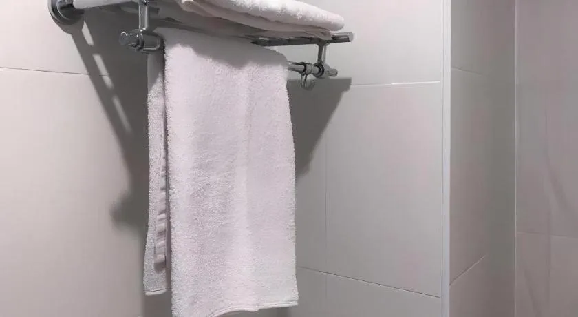 J Two S Pratunam Hotel