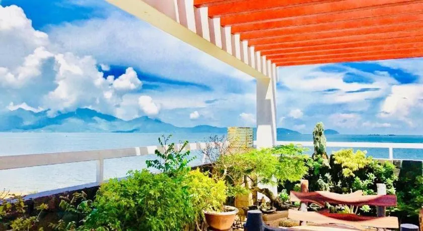 Whale Ocean View Hotel