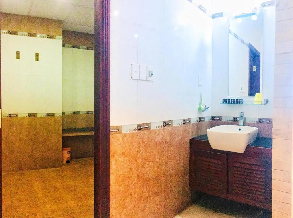 Whale Ocean View Hotel