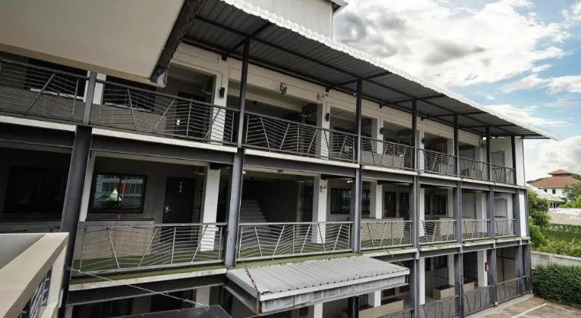 B2 Lanna Boutique & Budget Hotel