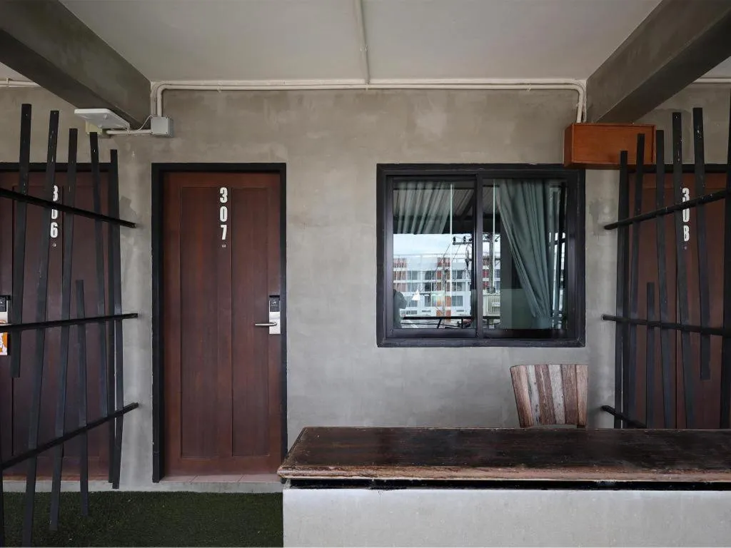 B2 Lanna Boutique & Budget Hotel