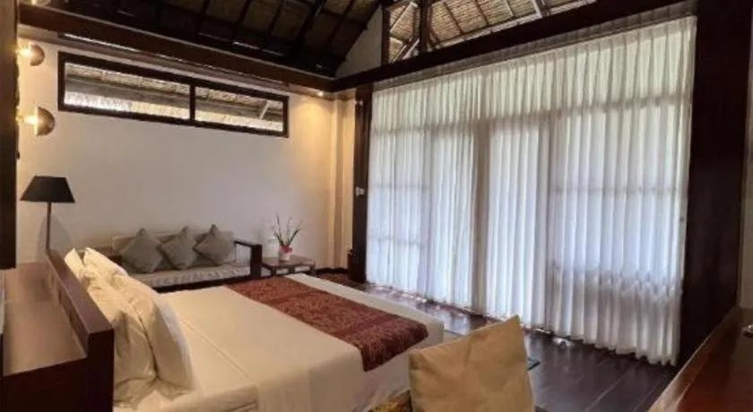 Bed in Isla Cabana Resort