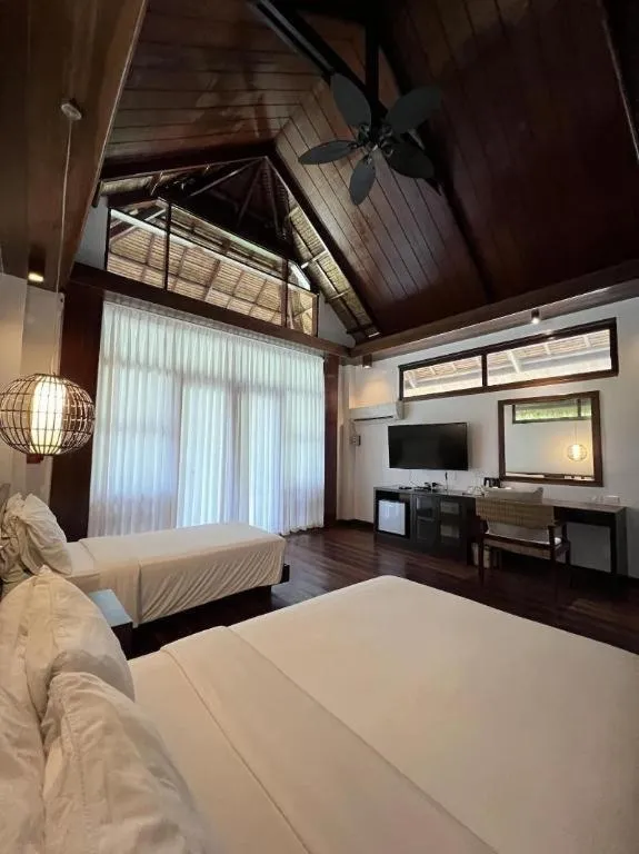 Bed in Isla Cabana Resort