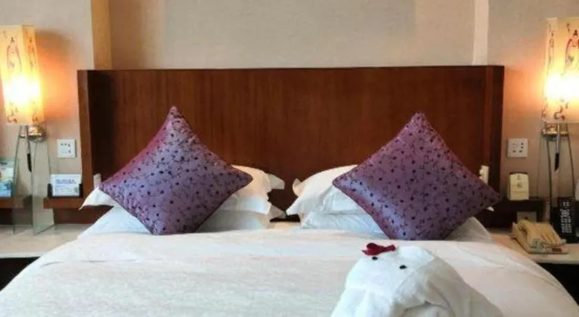 Bed in Gem Flower Jinyu Sunshine Hotel