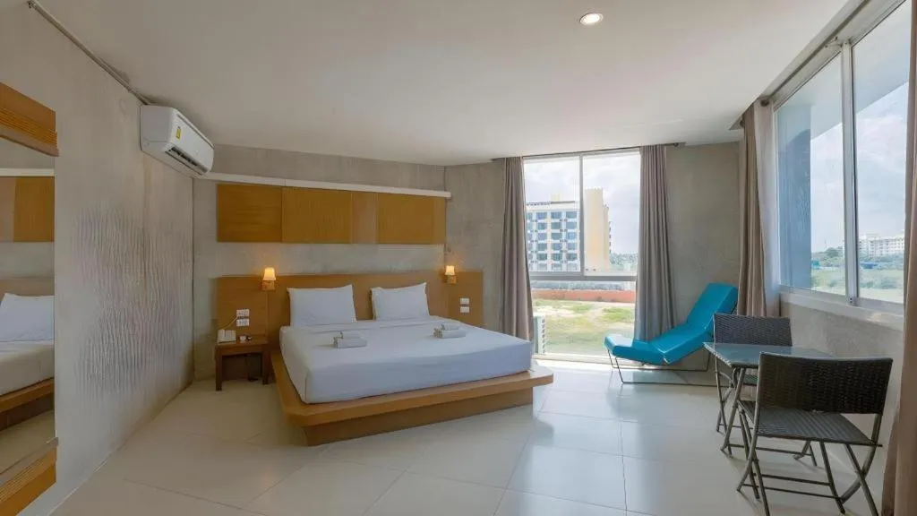 Bed in B2 Jomtien Pattaya Boutique & Budget Hotel