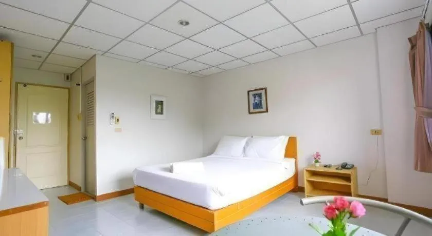 Bed in Central Place Hotel