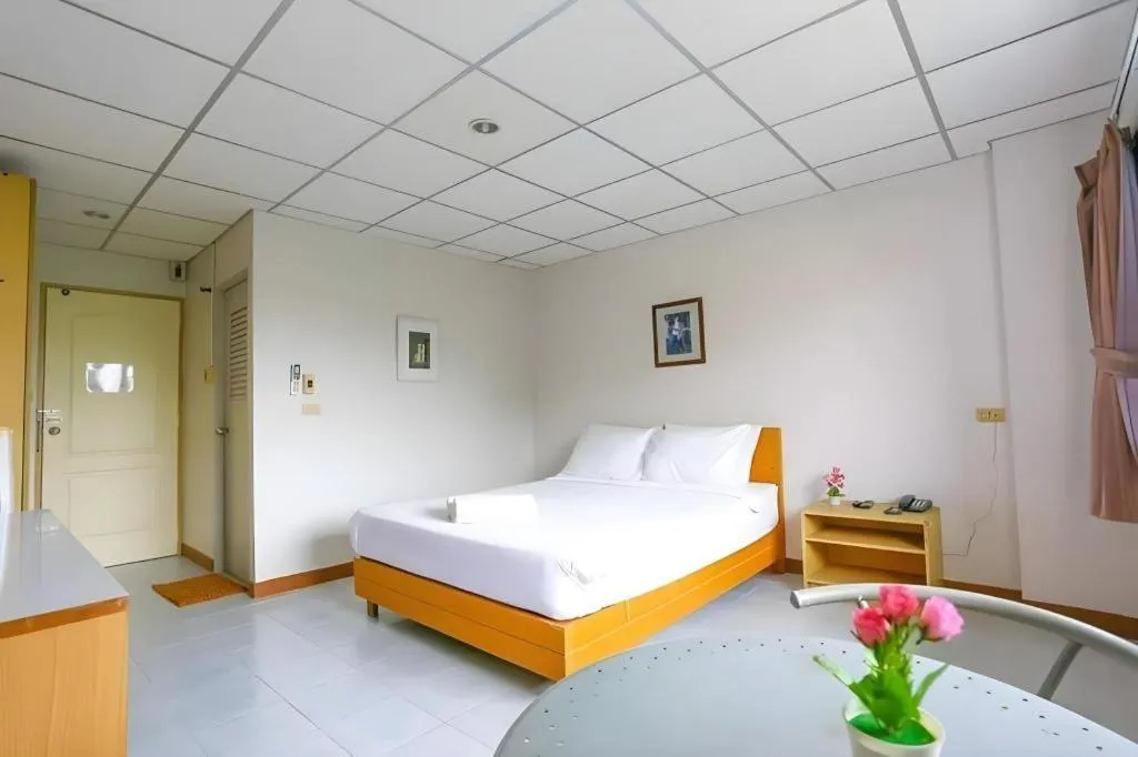 Bed in Central Place Hotel