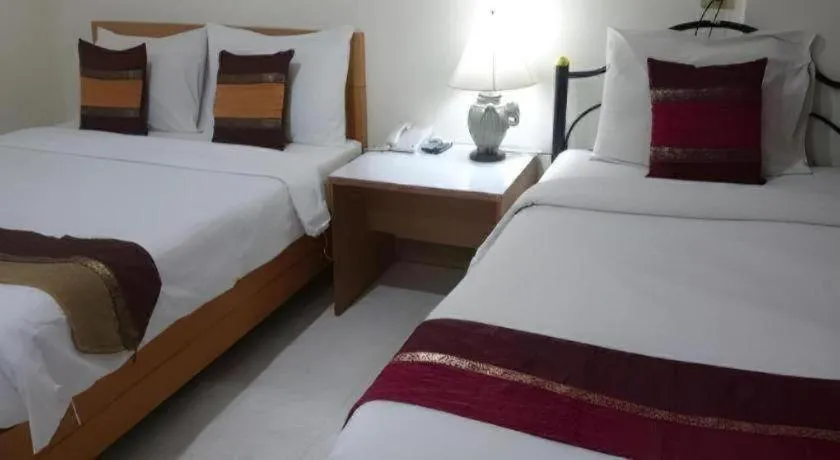 Bed in Central Place Hotel