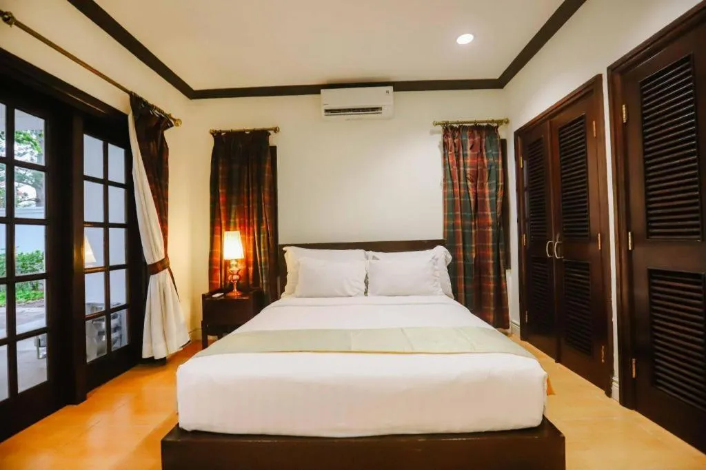 Bed in Taman Dayu Golf Club and Resort