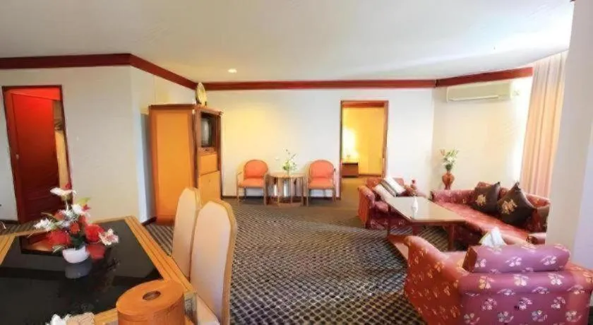 Beverly Hill Park Hotel