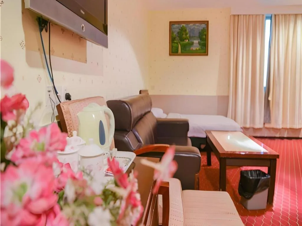 Renhe Good East Hotel