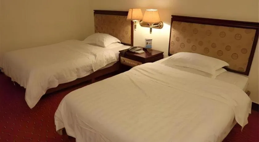 Bed in Renhe Good East Hotel