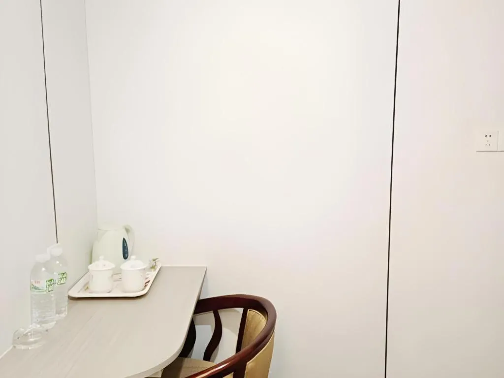 Renhe Good East Hotel