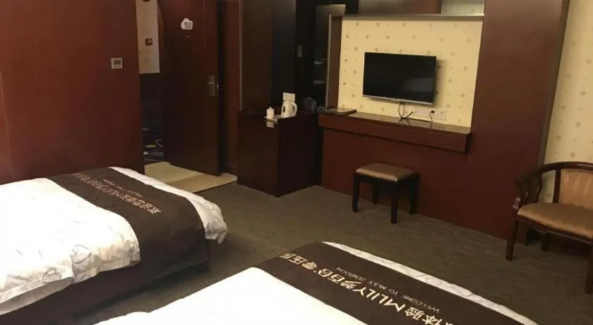 Bed in Renhe Good East Hotel