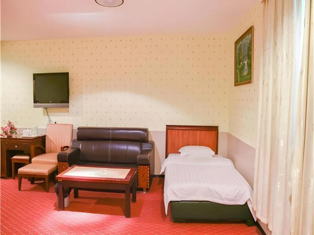 Bed in Renhe Good East Hotel