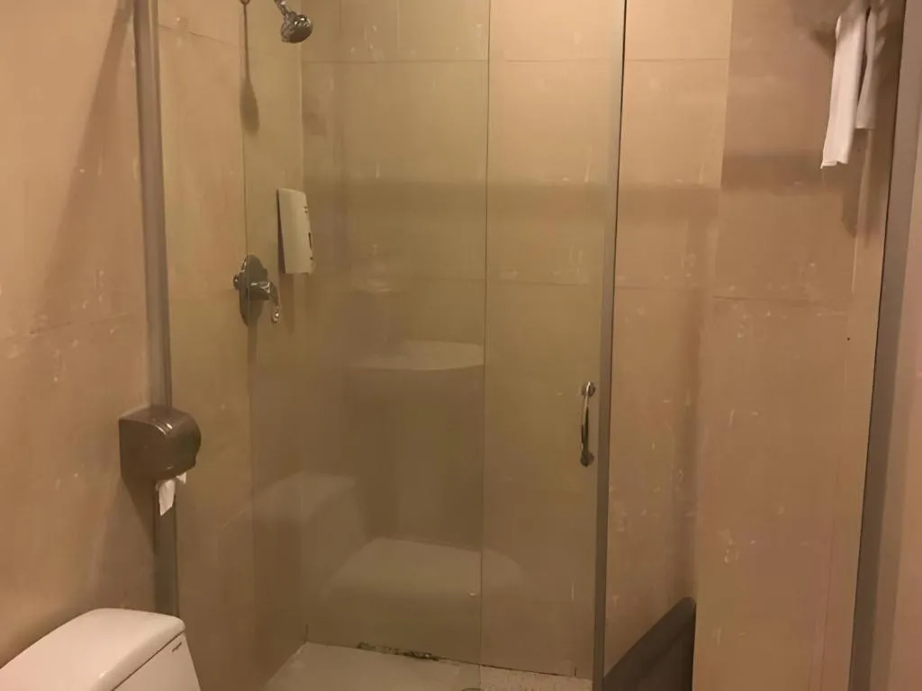 Renhe Good East Hotel