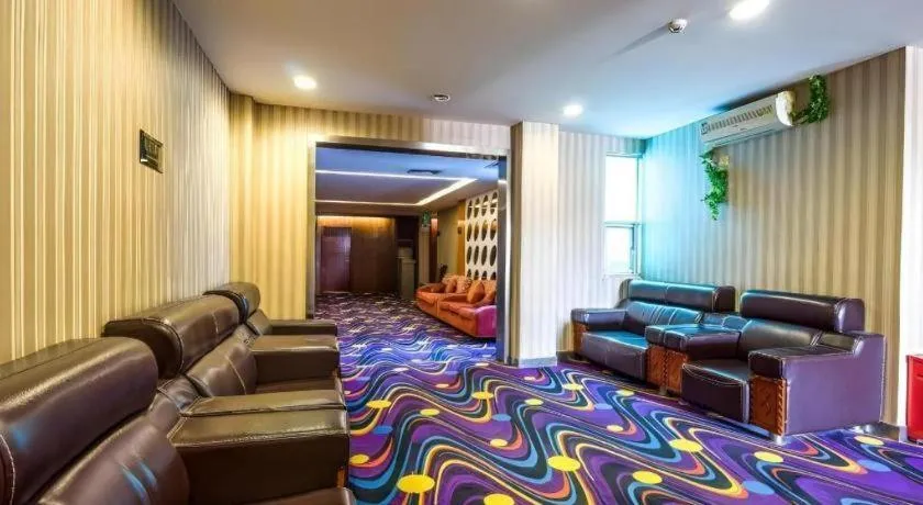 Renhe Good East Hotel