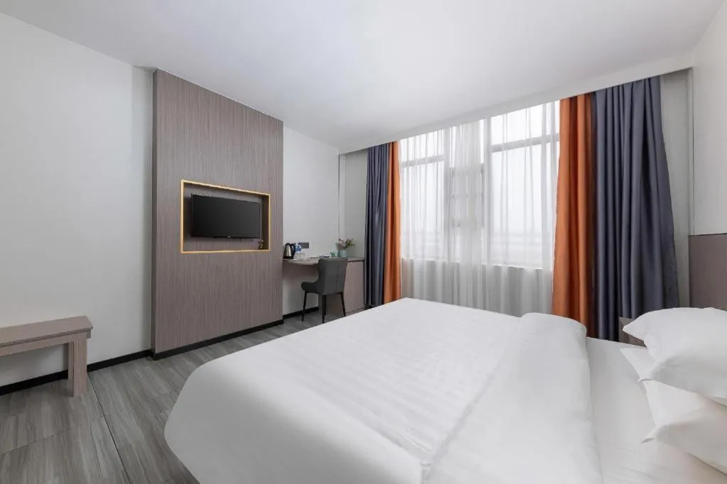 Bed in Renhe Good East Hotel