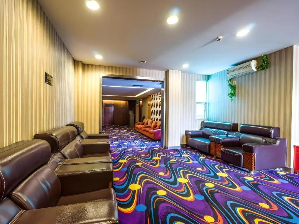 Renhe Good East Hotel