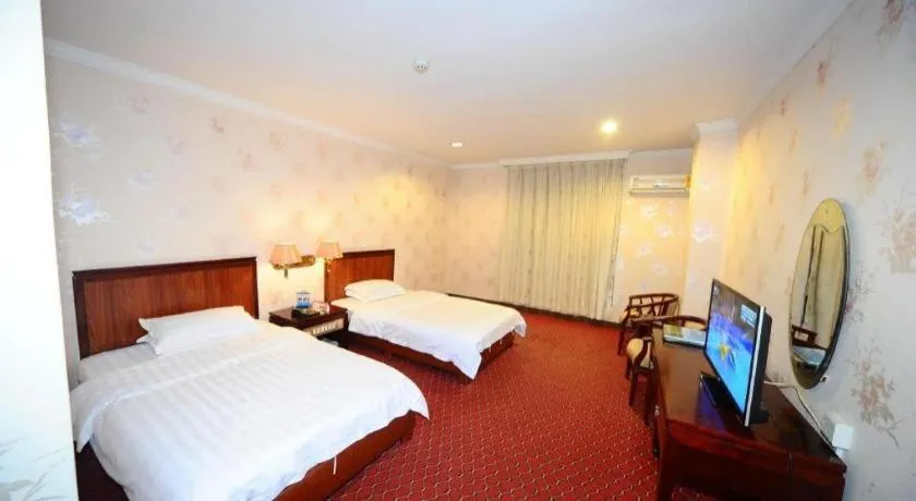 Bed in Renhe Good East Hotel