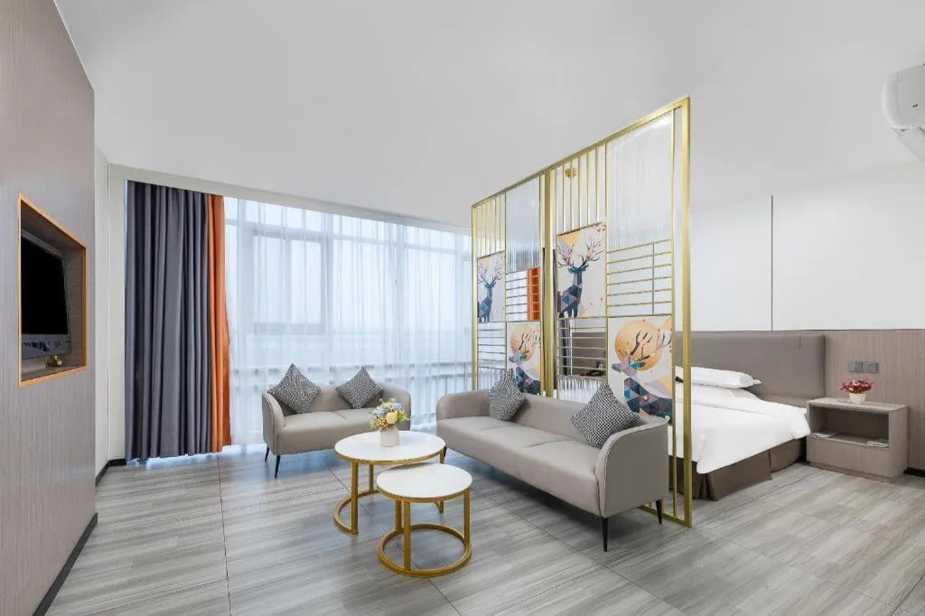 Bed in Renhe Good East Hotel