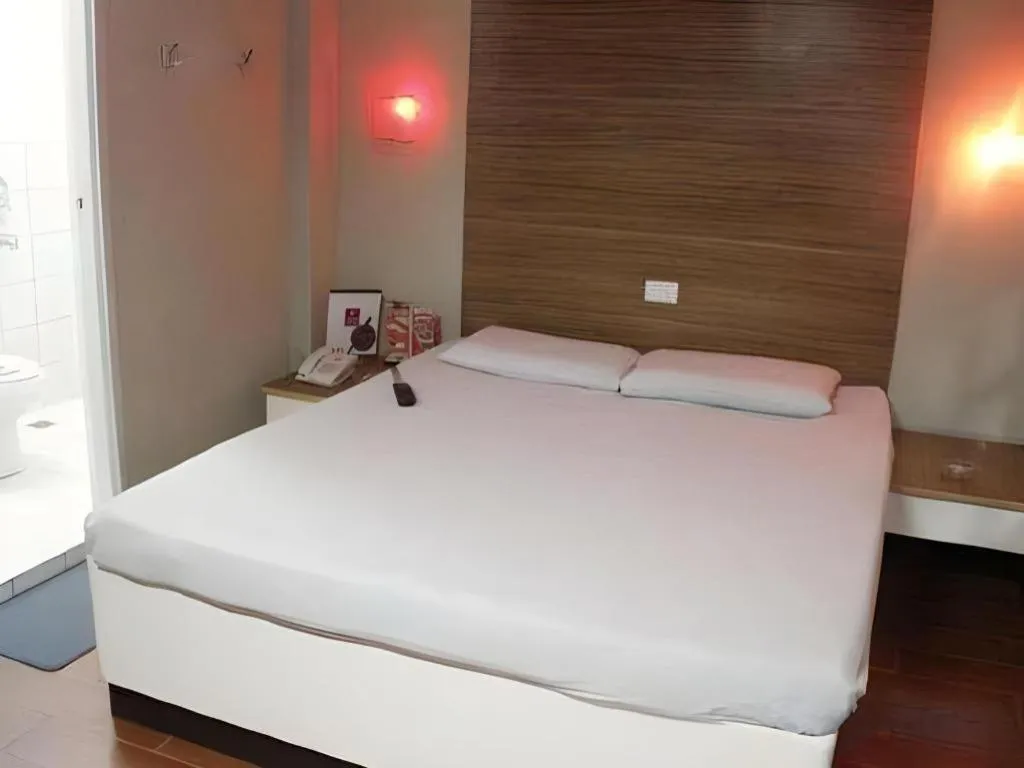 Bed in Hotel Sogo Tarlac