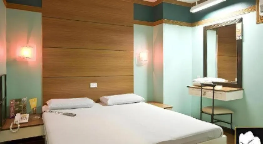 Bed in Hotel Sogo Tarlac