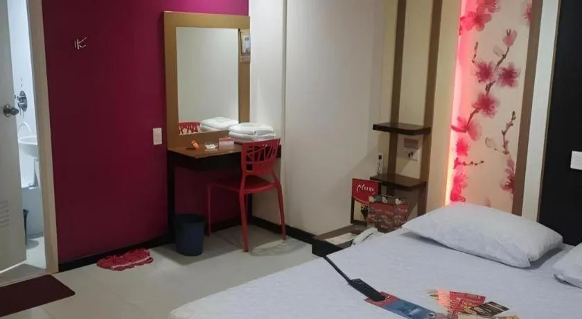 Bed in Hotel Sogo Tarlac