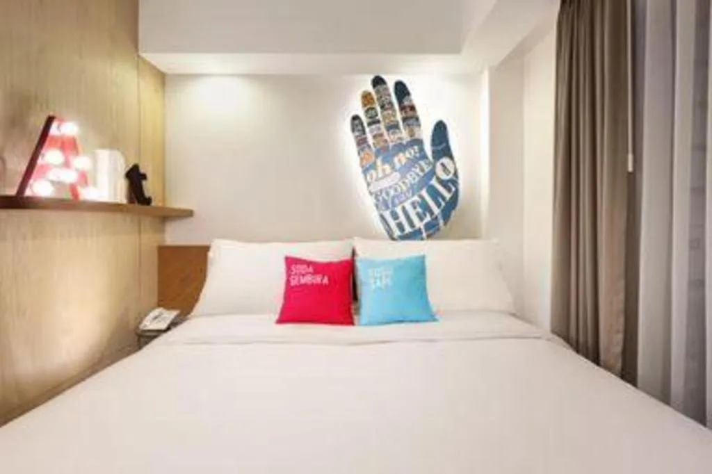 Bed in The Silk at Dago Boutique Hotel