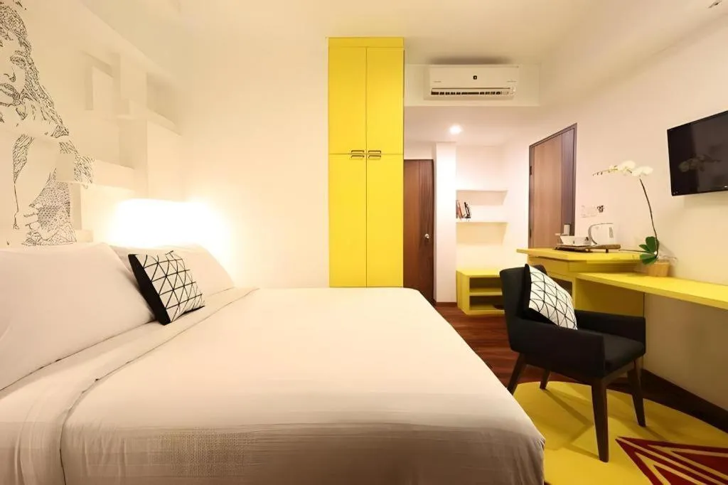 Bed in The Silk at Dago Boutique Hotel