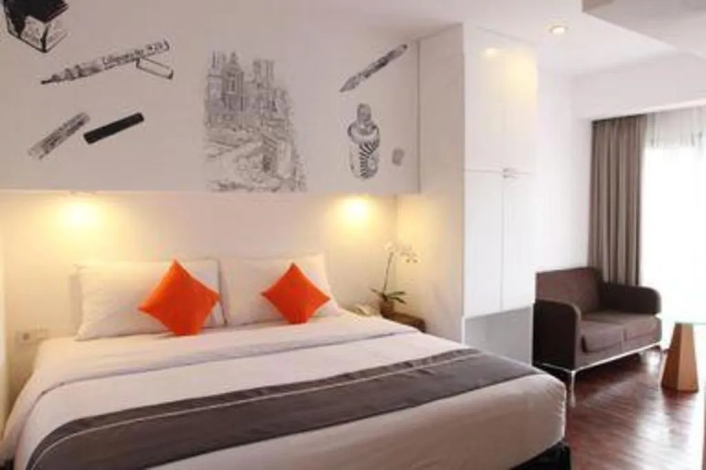 Bed in The Silk at Dago Boutique Hotel