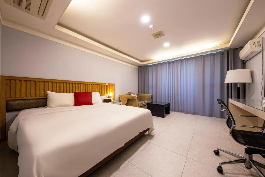 Bed in Metro Tourist Hotel Cheonan