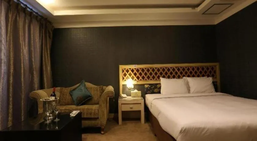 Bed in Metro Tourist Hotel Cheonan