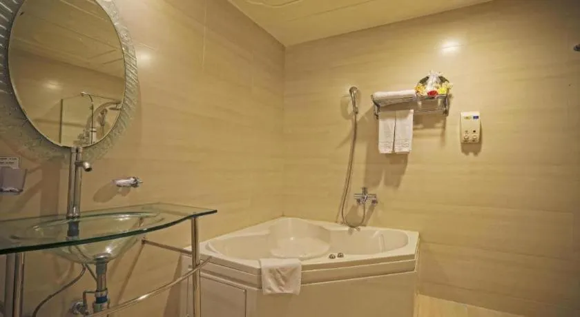 Metro Tourist Hotel Cheonan