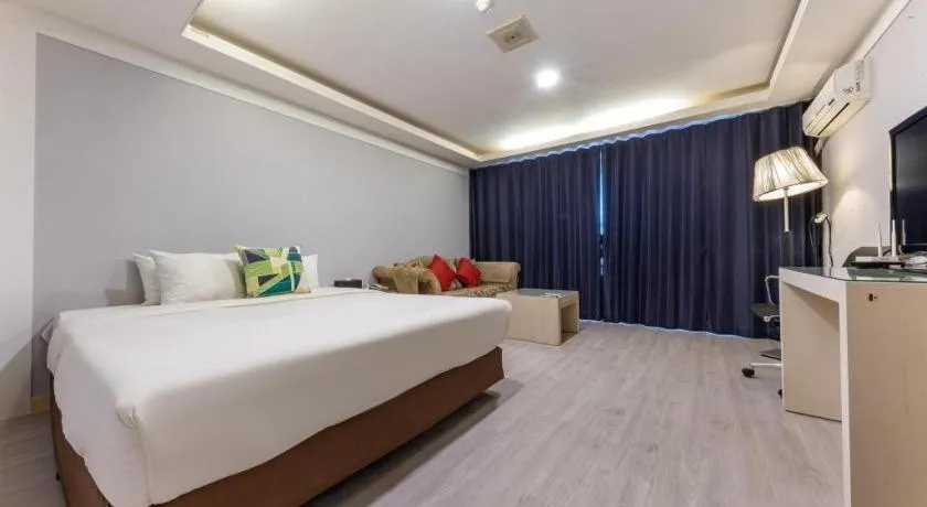 Bed in Metro Tourist Hotel Cheonan