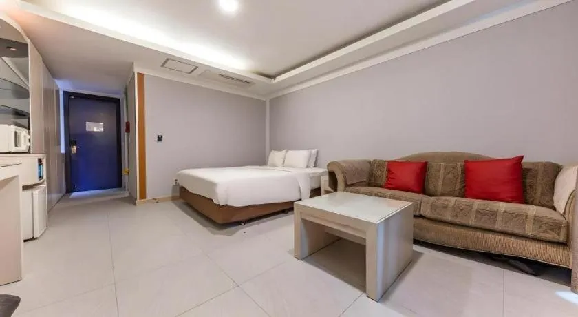 Metro Tourist Hotel Cheonan