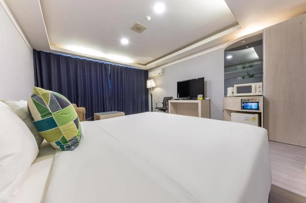 Metro Tourist Hotel Cheonan