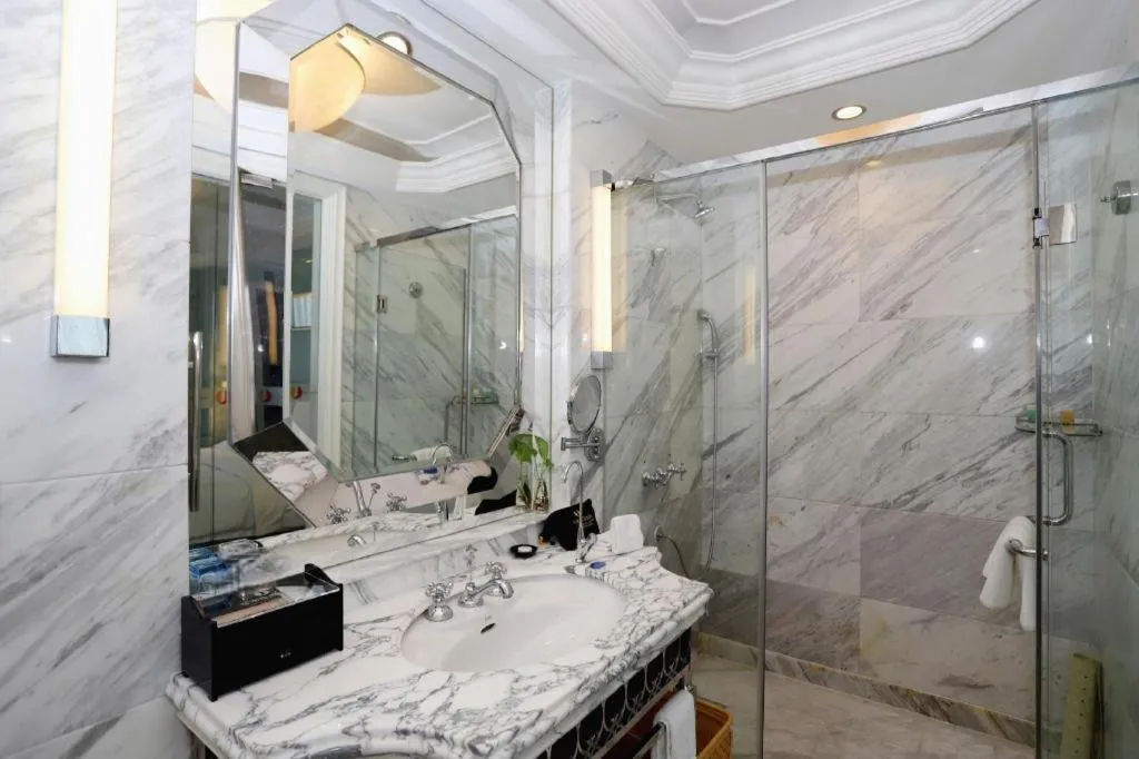 Yuncheng Jianguo Hotel