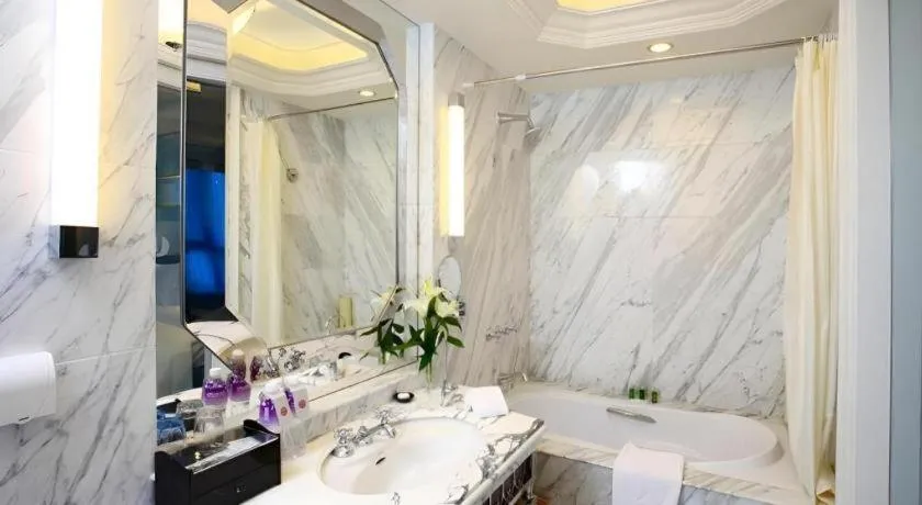 Yuncheng Jianguo Hotel