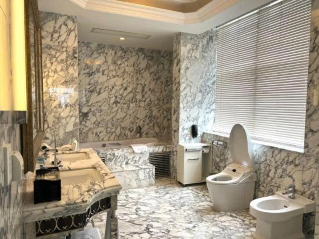 Yuncheng Jianguo Hotel