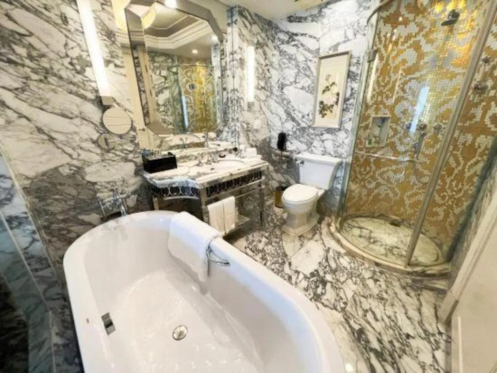 Yuncheng Jianguo Hotel