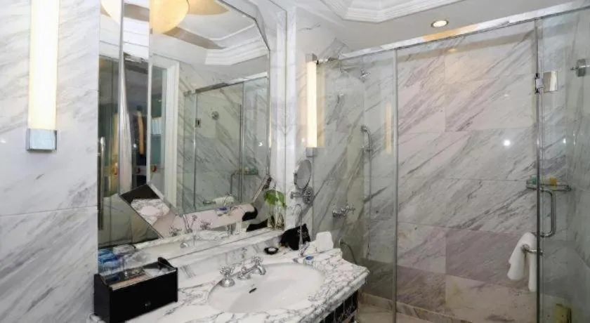 Yuncheng Jianguo Hotel