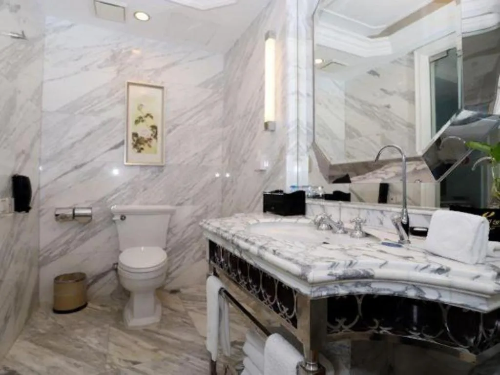 Yuncheng Jianguo Hotel